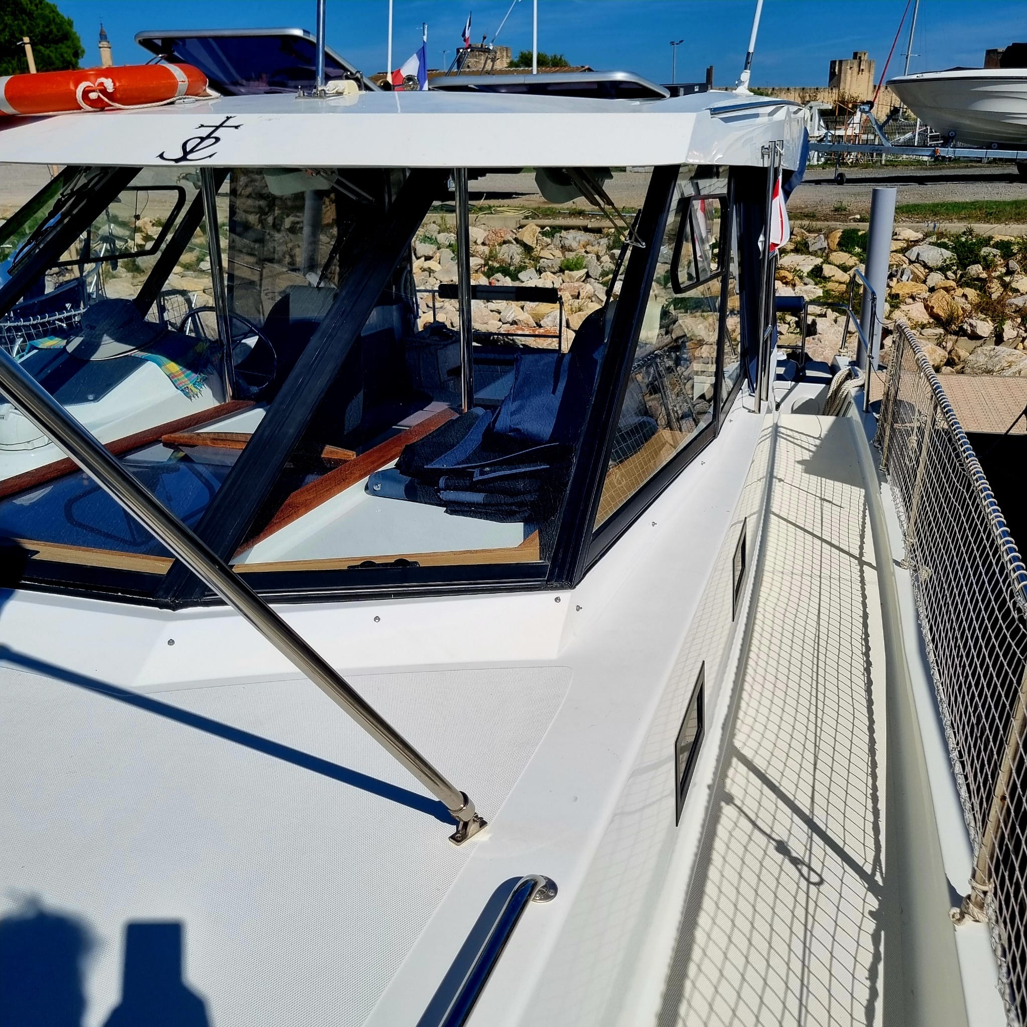Photo Delphia 1350 Escape