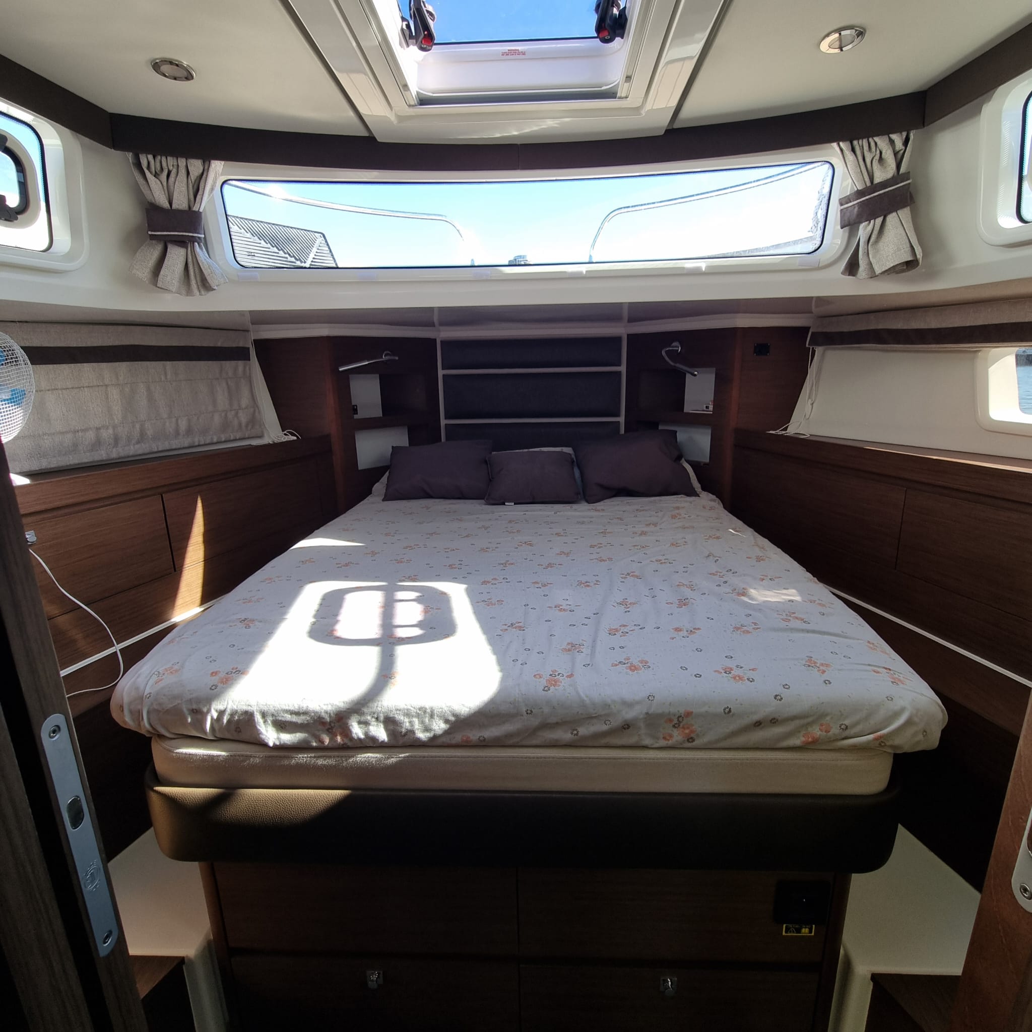 Photo Delphia 12 Sedan