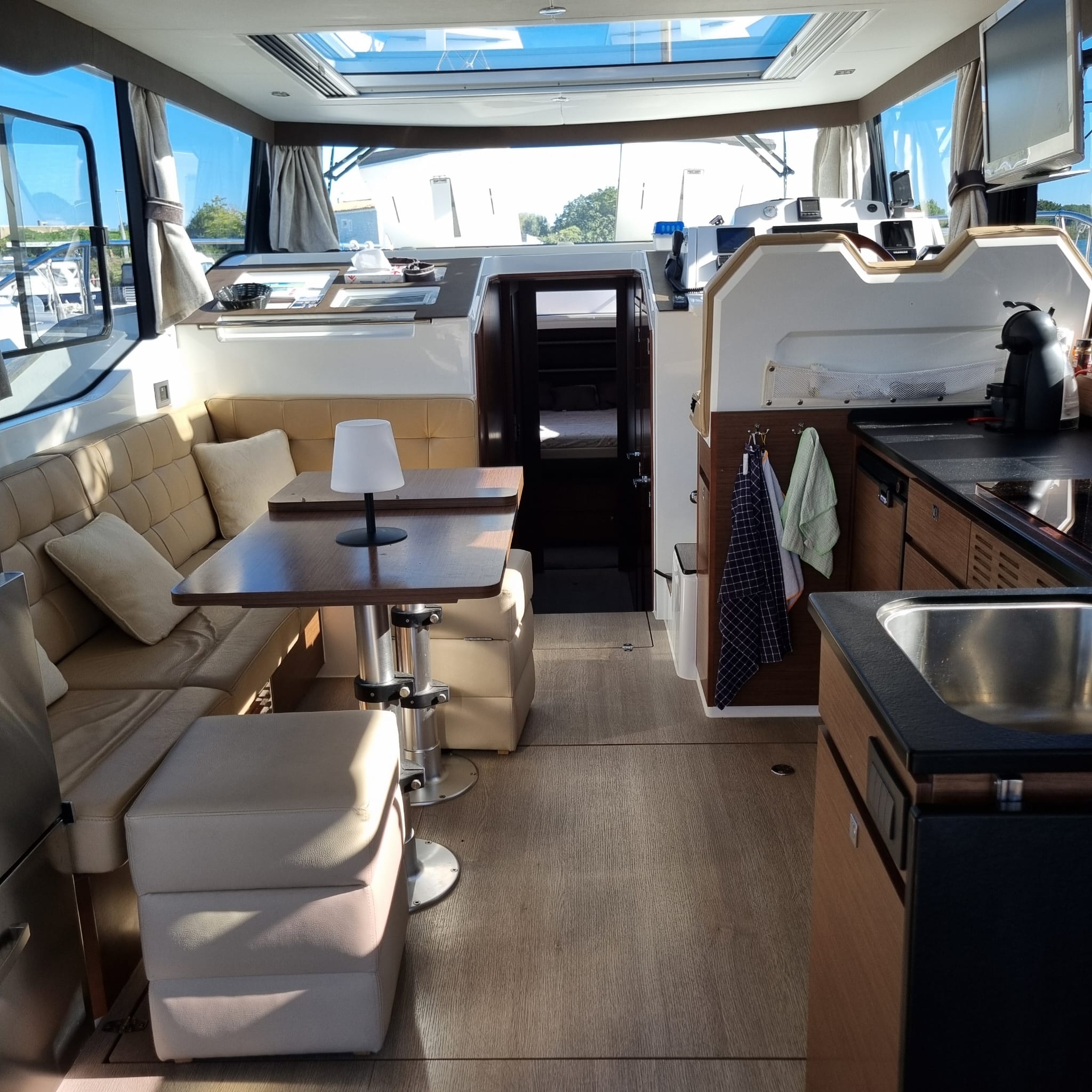 Photo Delphia 12 Sedan