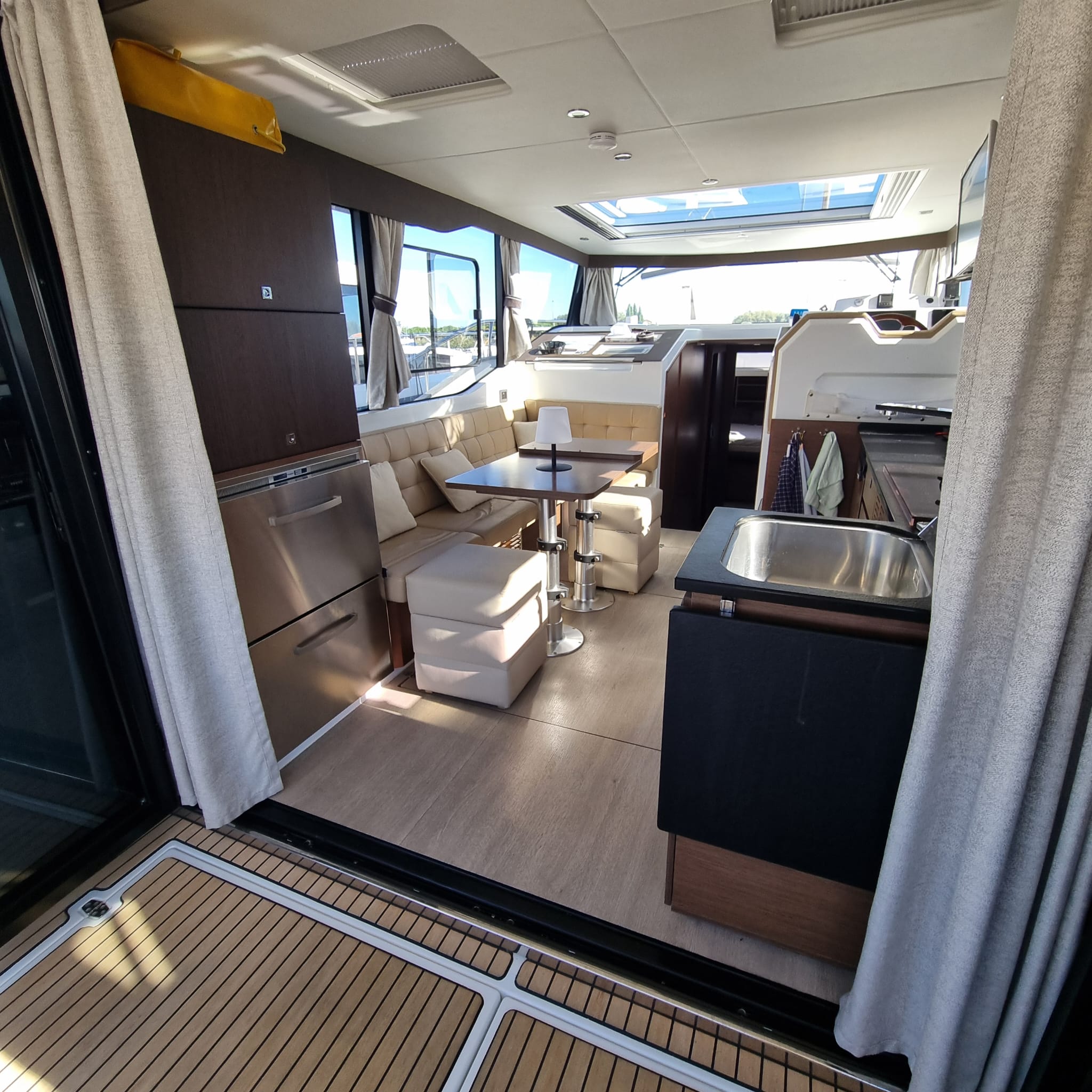 Photo Delphia 12 Sedan