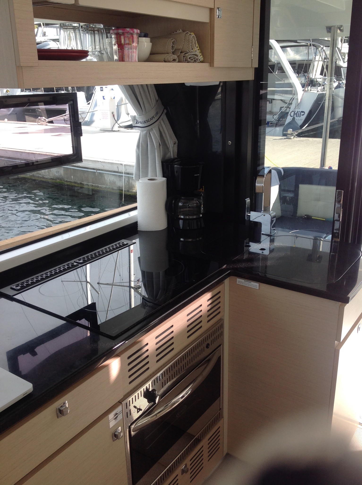 Photo Delphia 12 Flybridge