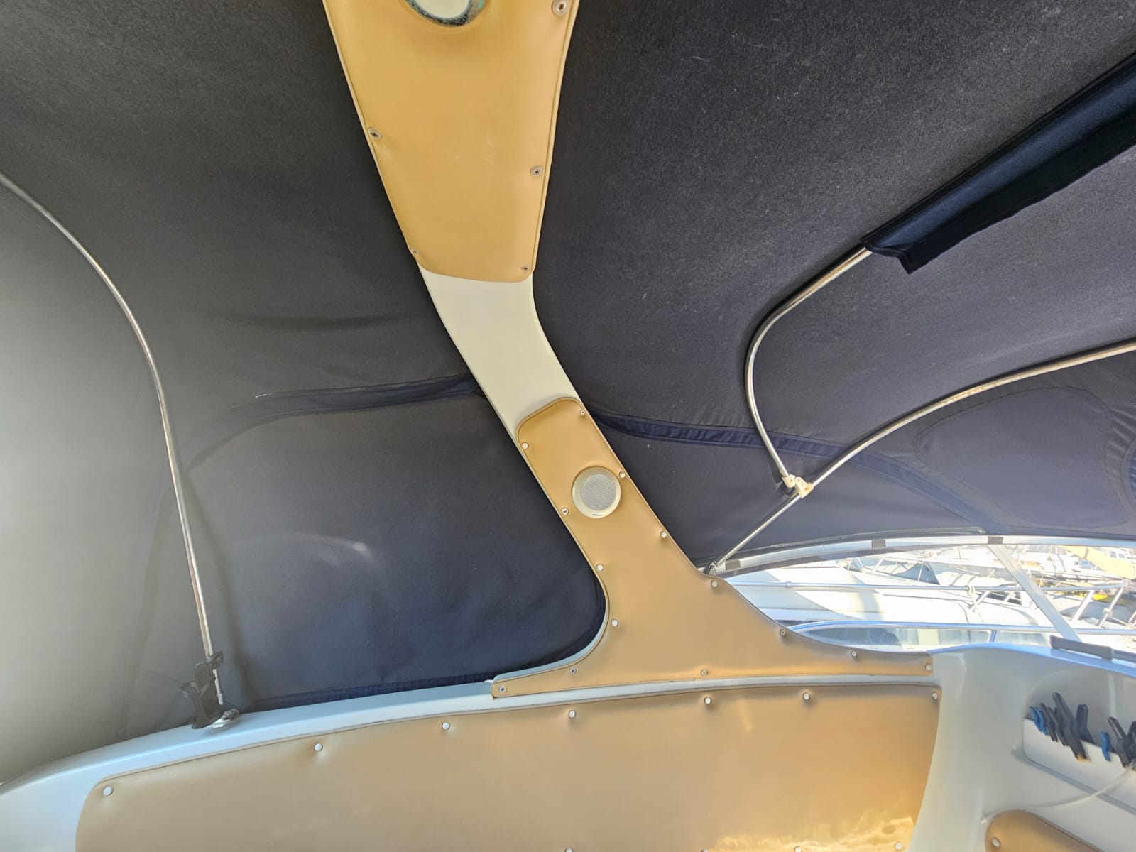 Photo Saver 690 Cabin Sport