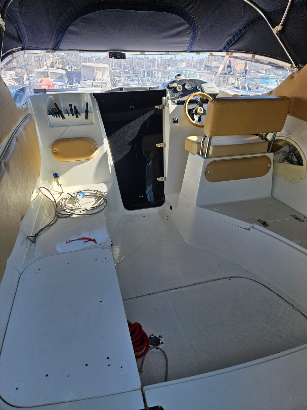 Photo Saver 690 Cabin Sport