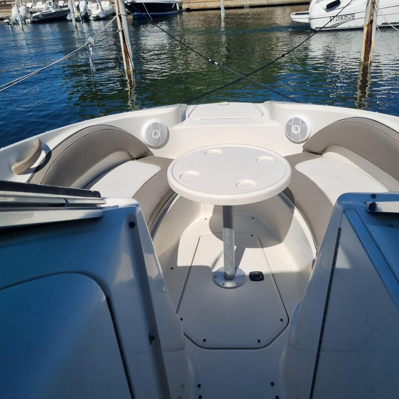 Photo SEA RAY 220 SUNDECK
