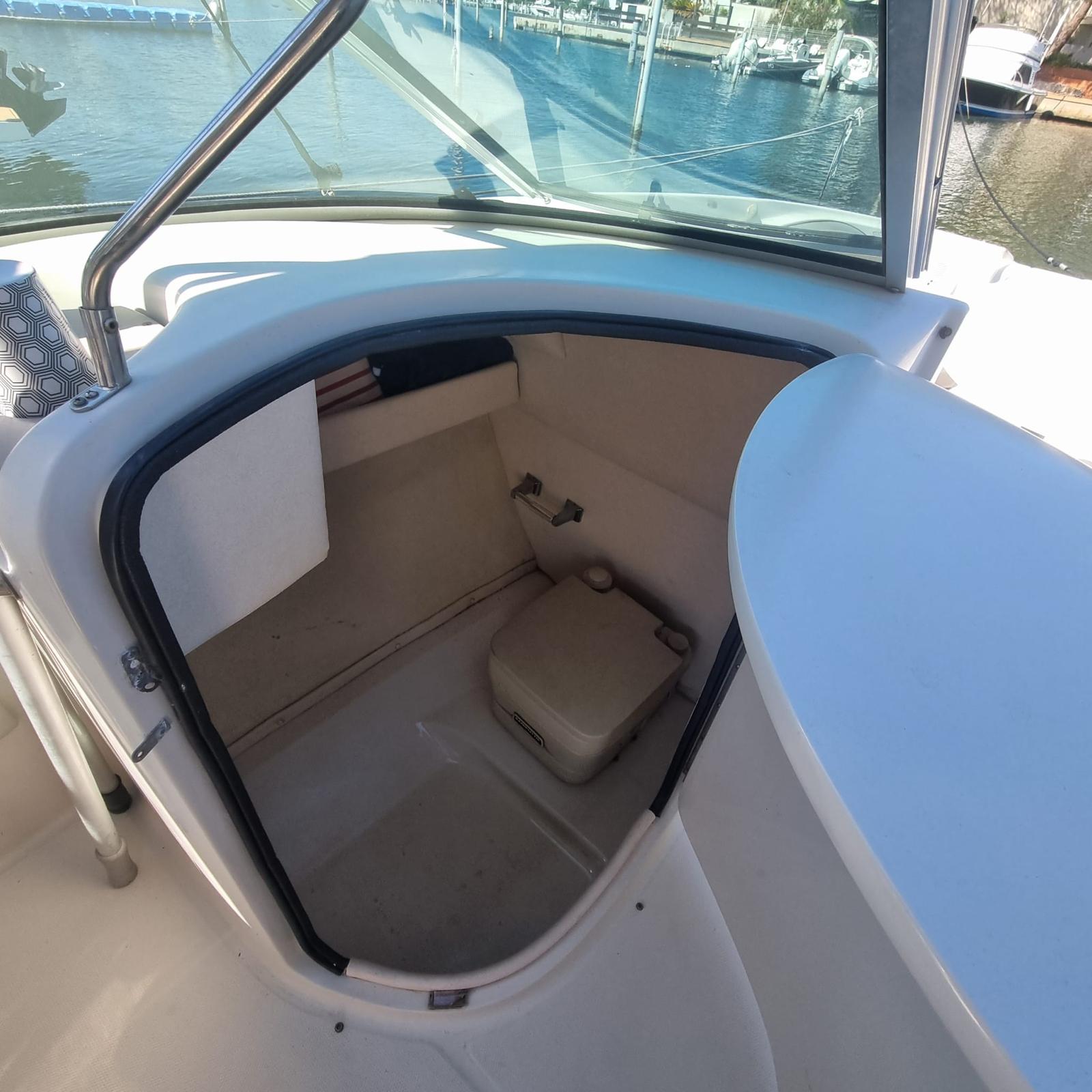 Photo SEA RAY 220 SUNDECK