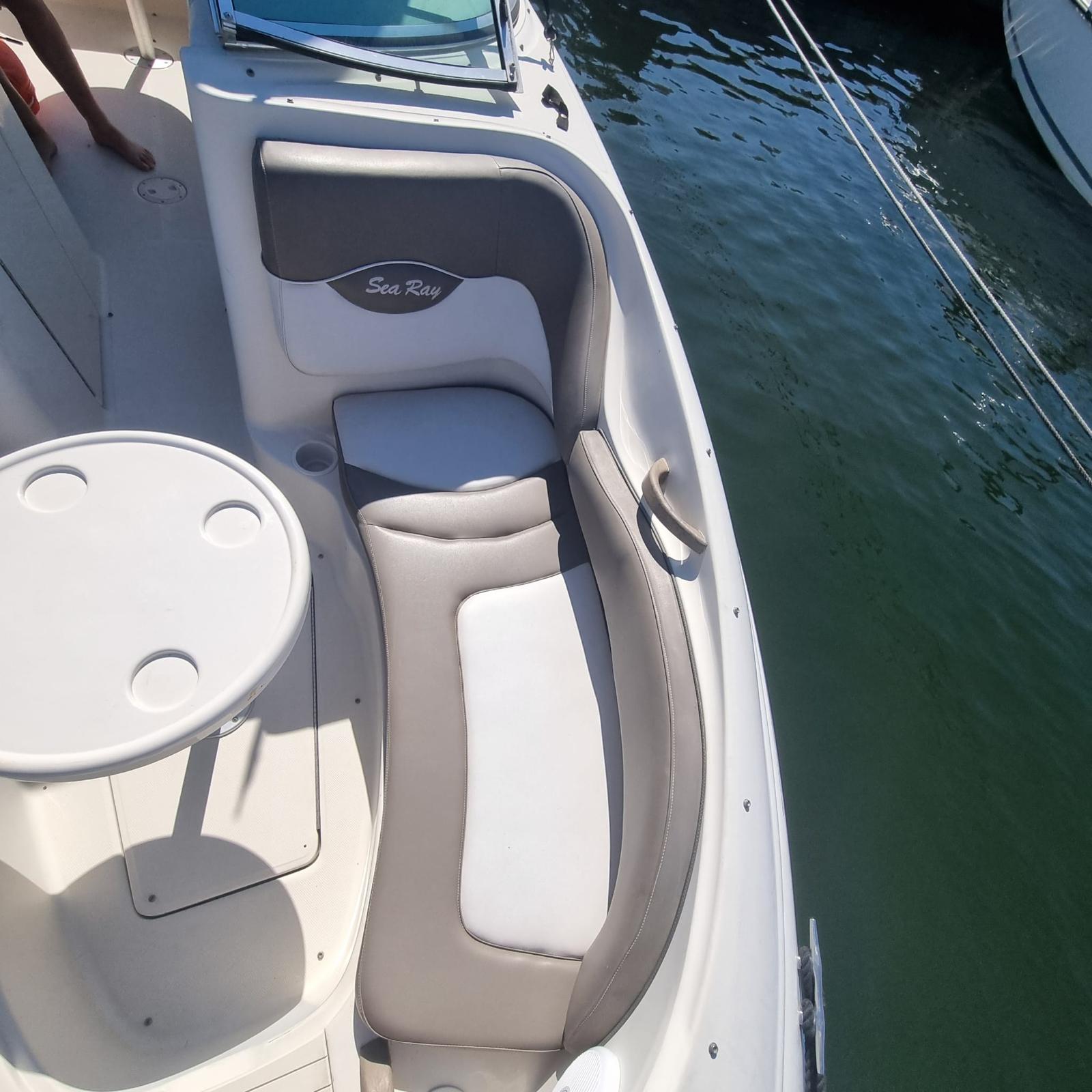 Photo SEA RAY 220 SUNDECK