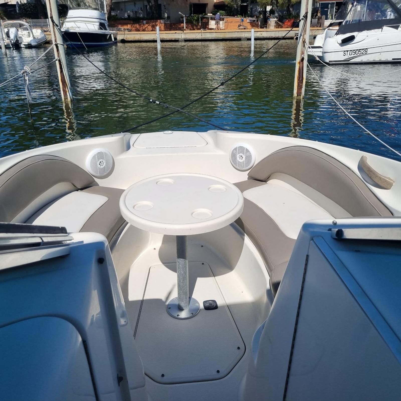 Photo SEA RAY 220 SUNDECK