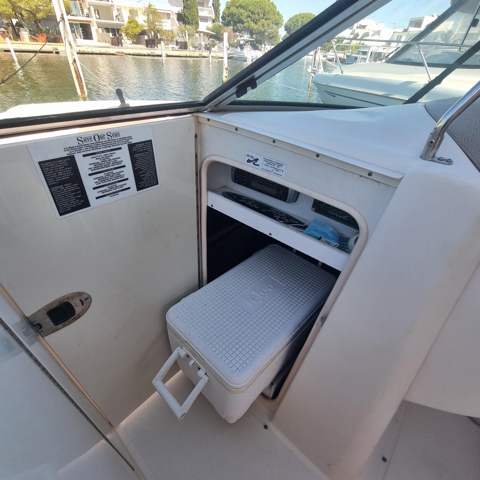 Photo SEA RAY 220 SUNDECK