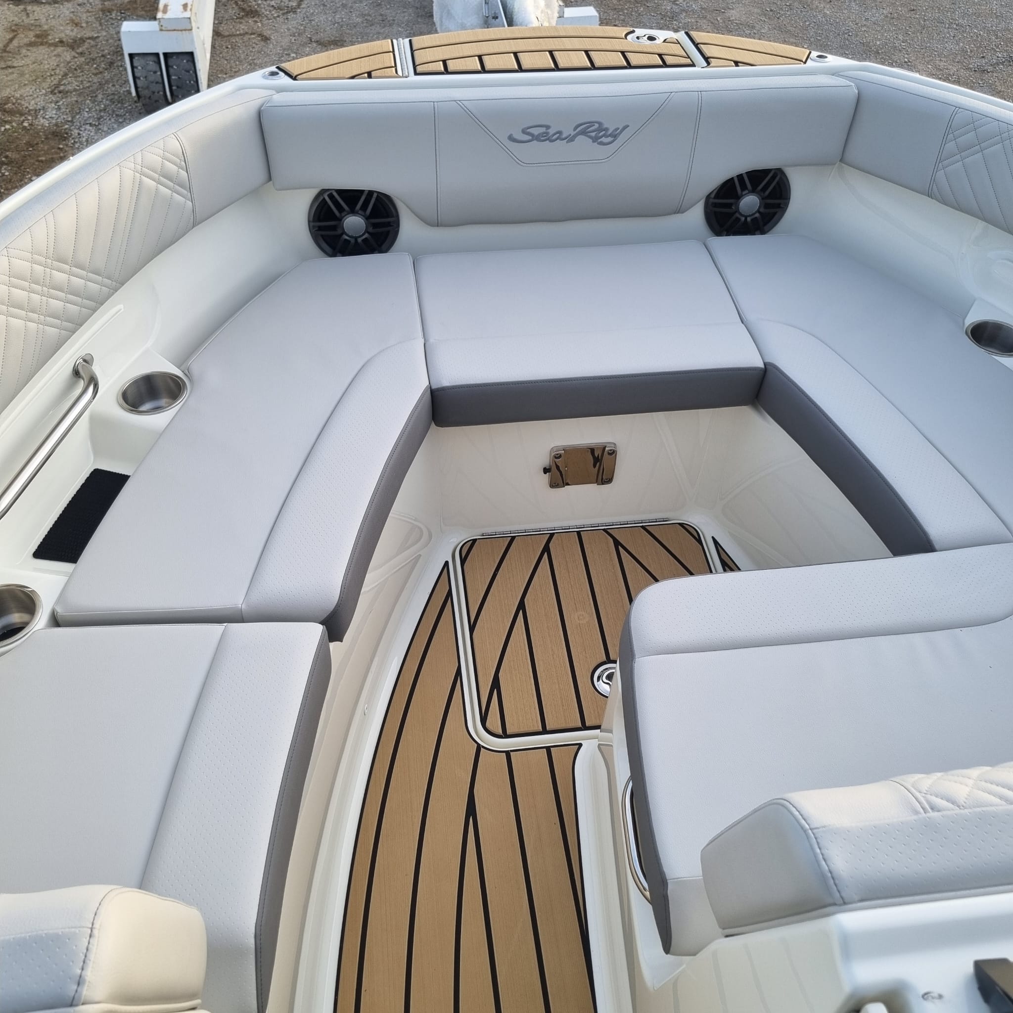 Photo Sea ray - 250 sdx hors-bord