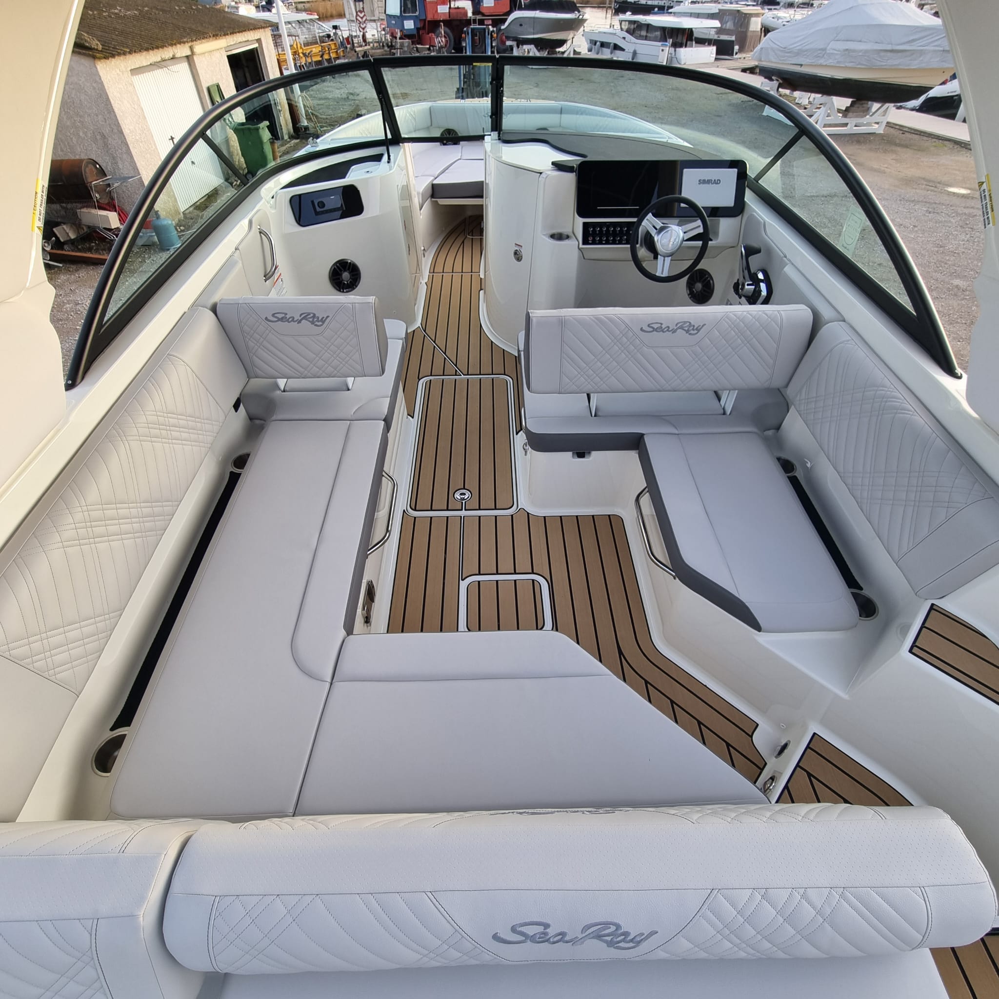 Photo Sea ray - 250 sdx hors-bord