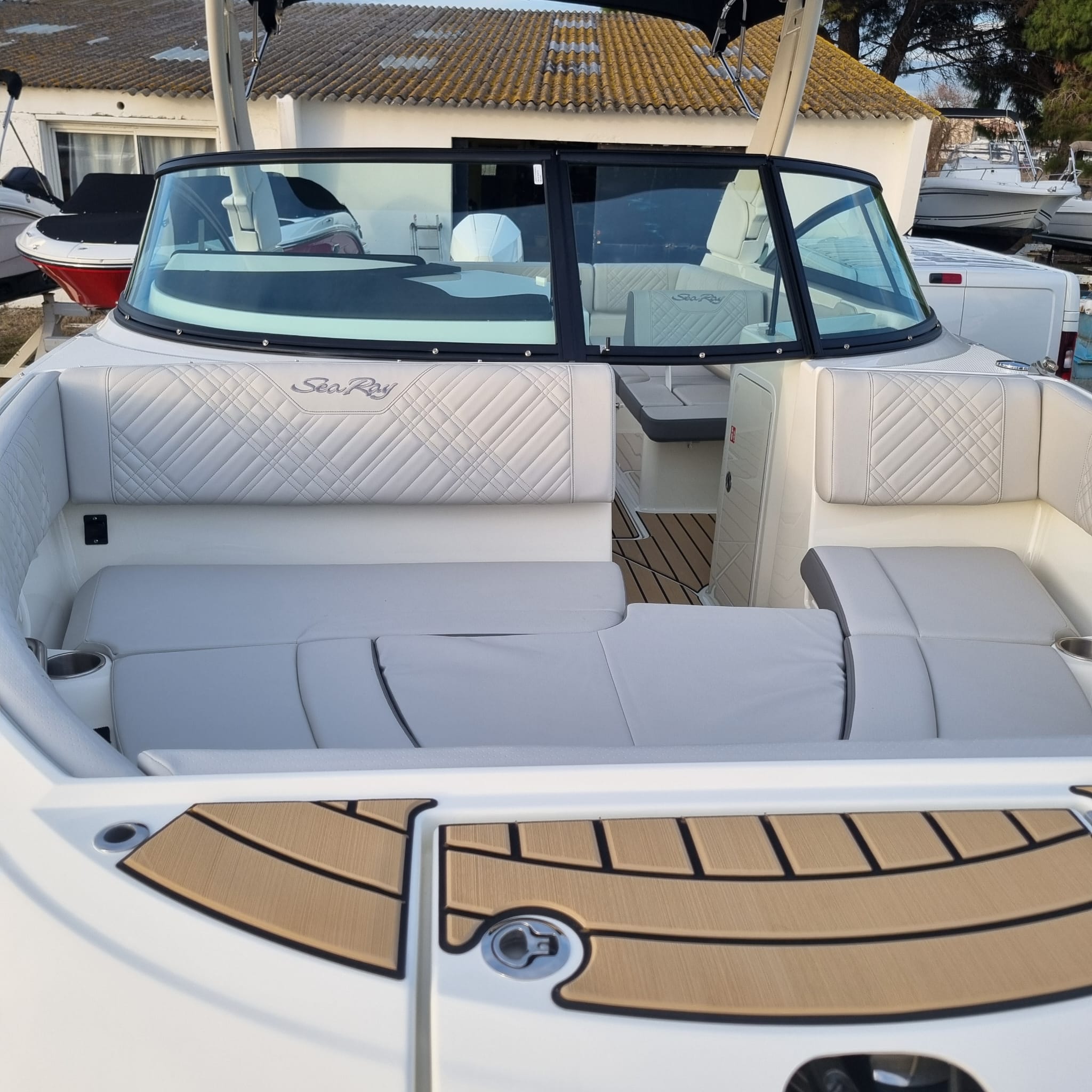 Photo Sea ray - 250 sdx hors-bord