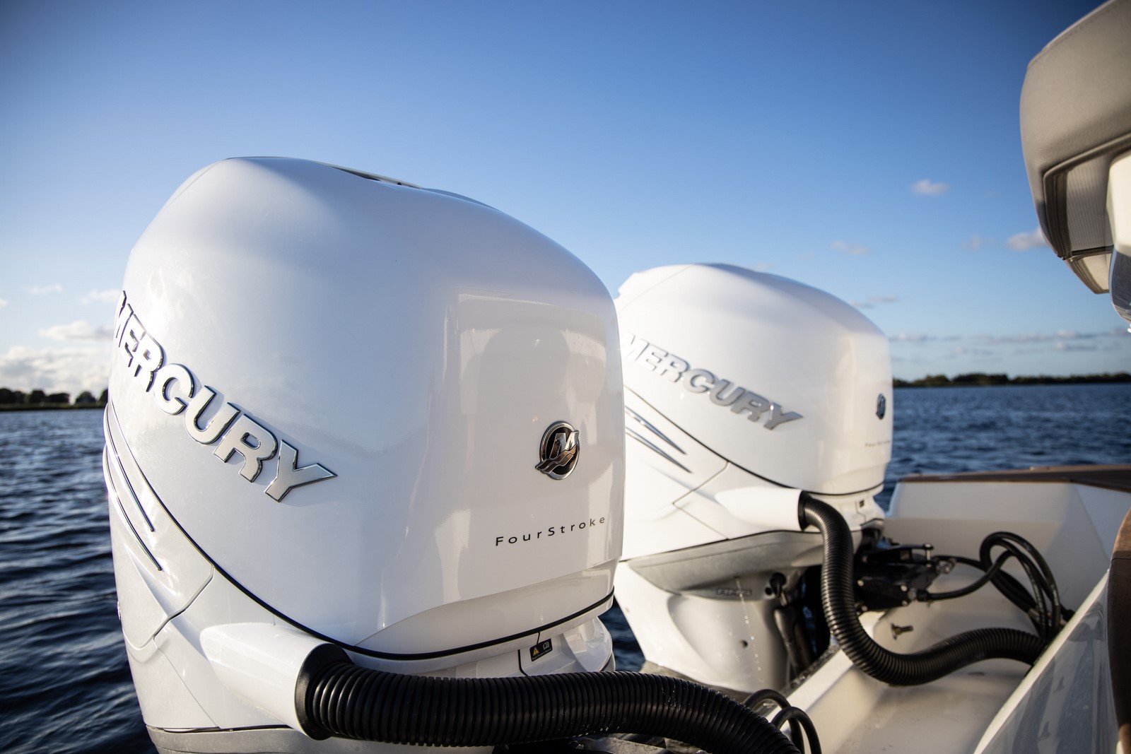 Photo Sea ray - sundancer 320 hors bord