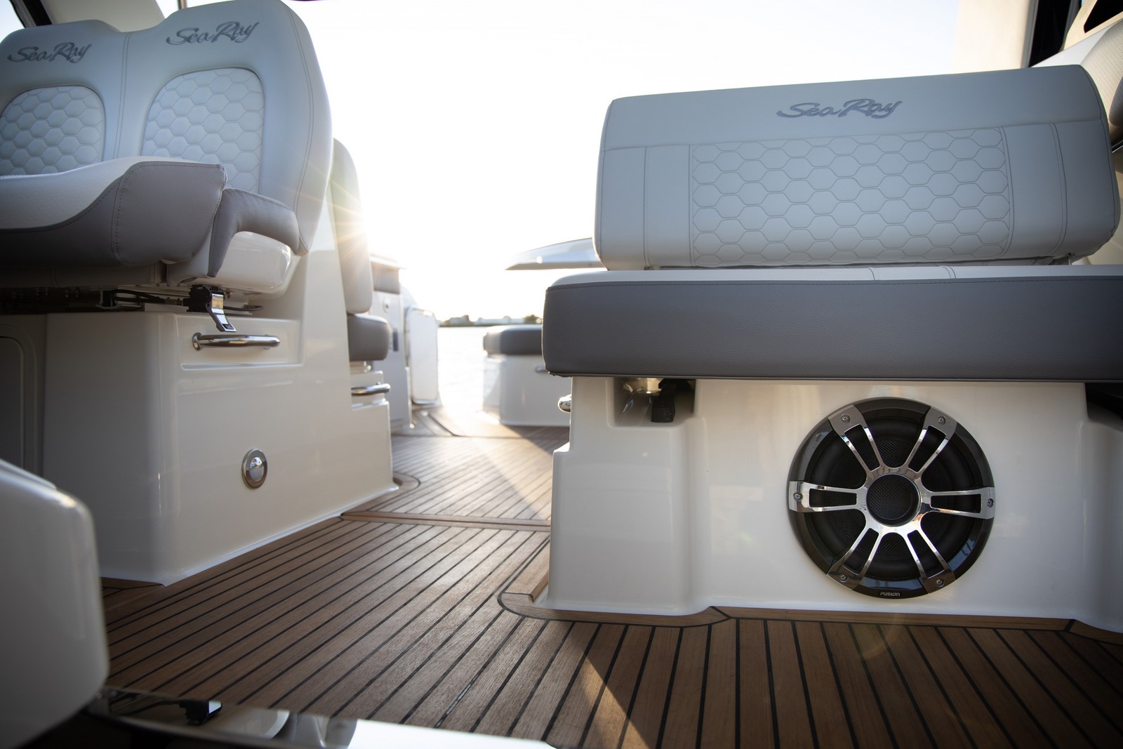 Photo Sea ray - sundancer 320 hors bord