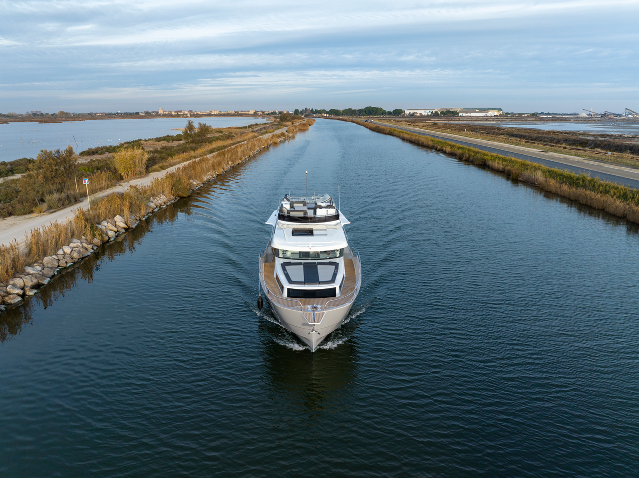 Photo Delphia 12 Flybridge