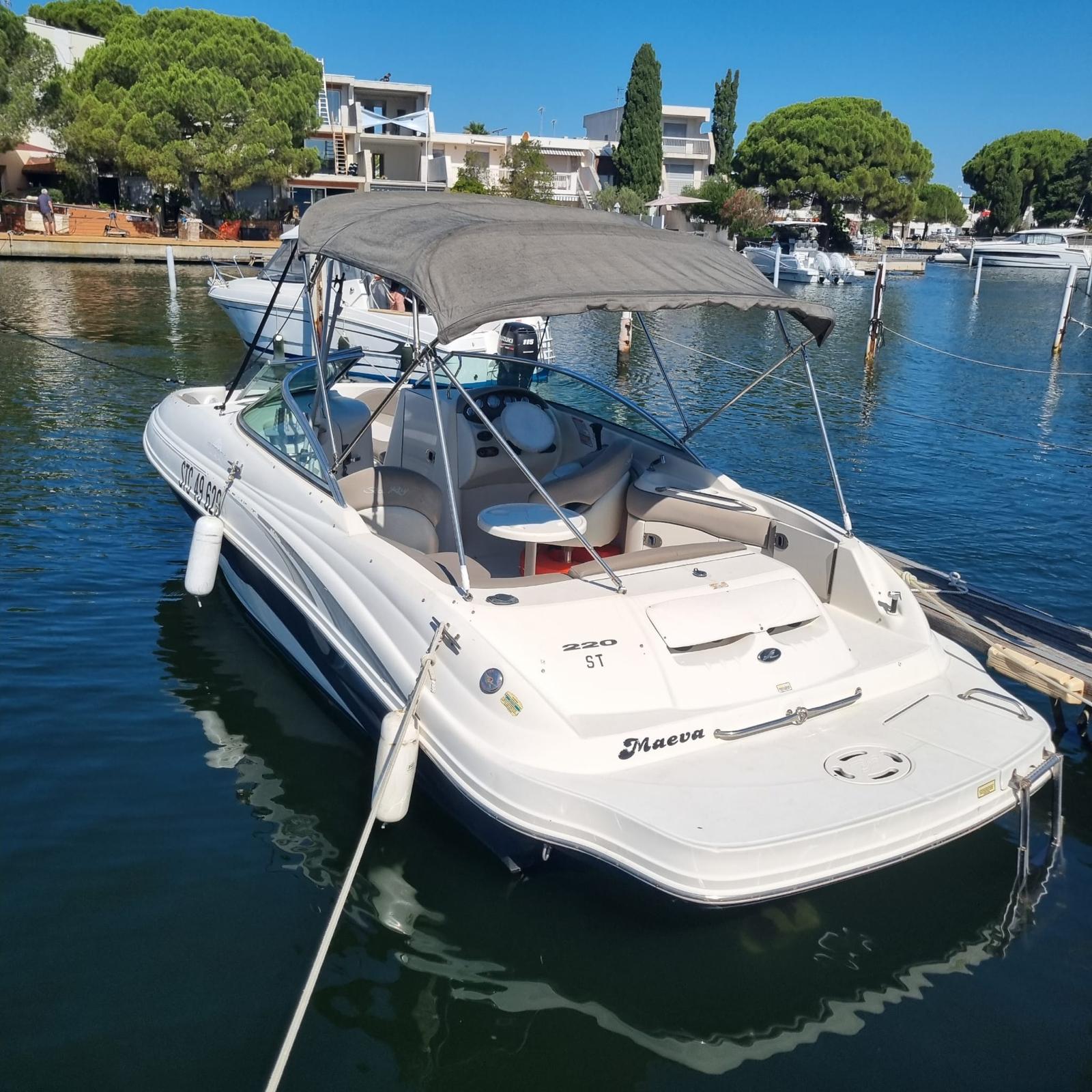Photo Sea Ray 220 SUNDECK