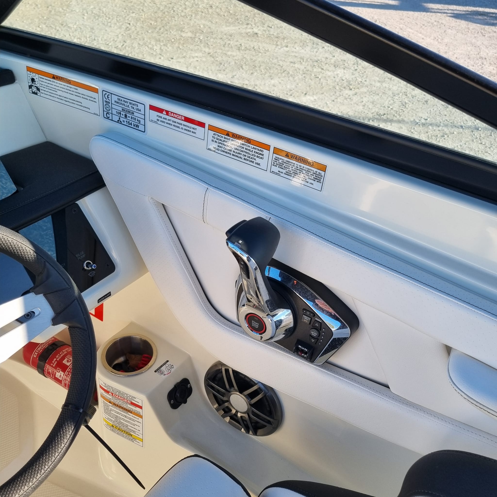 Photo Sea ray - spx 210 hors bord