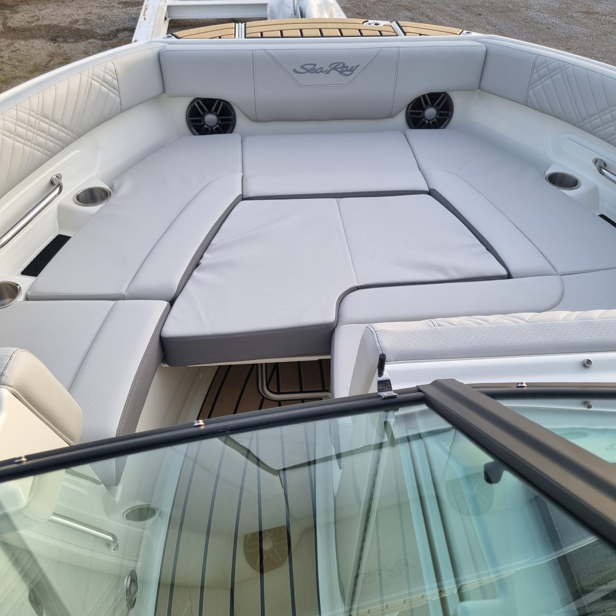 Photo Sea ray - 250 sdx hors-bord