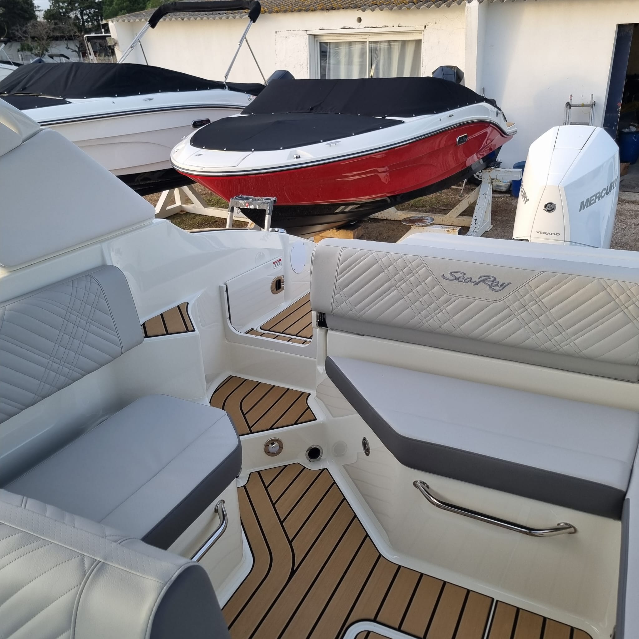 Photo Sea ray - 250 sdx hors-bord