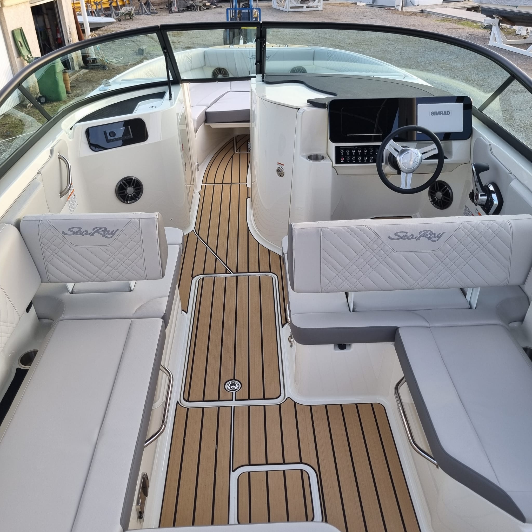 Photo Sea ray - 250 sdx hors-bord