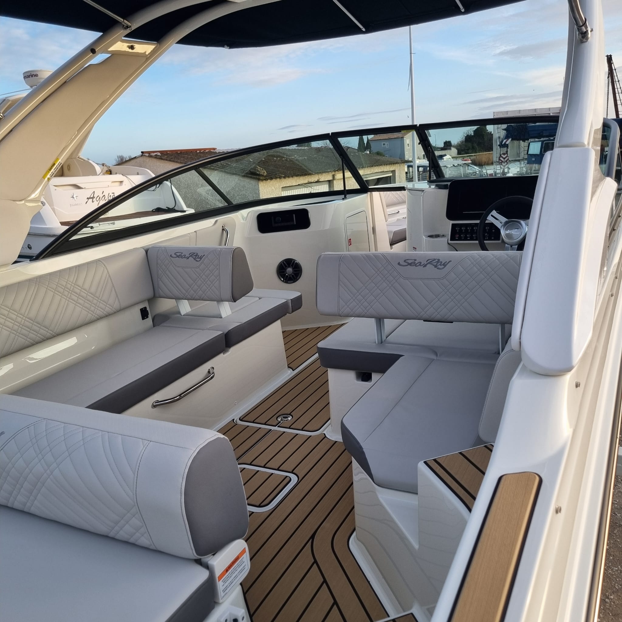 Photo Sea ray - 250 sdx hors-bord