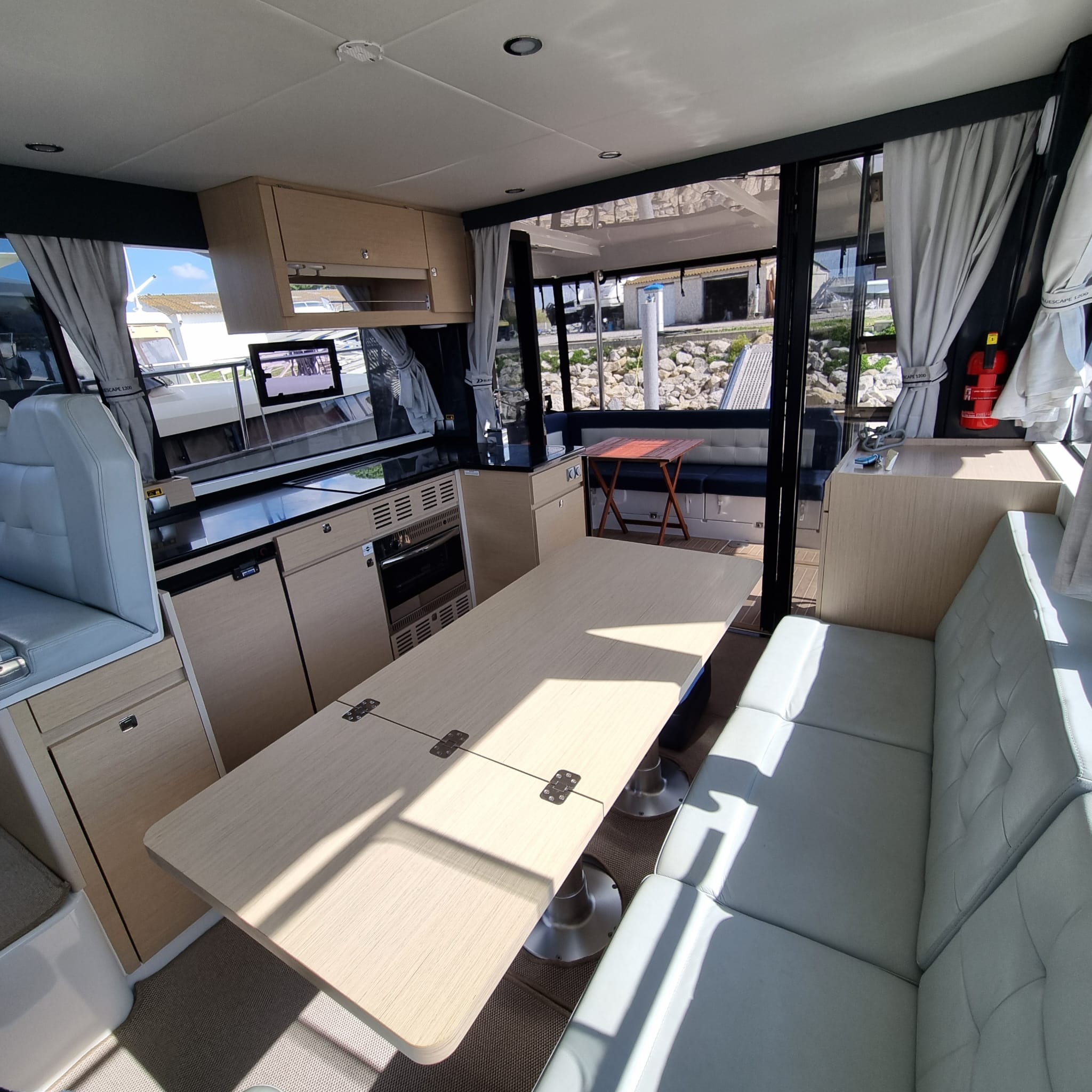 Photo Delphia 12 Flybridge