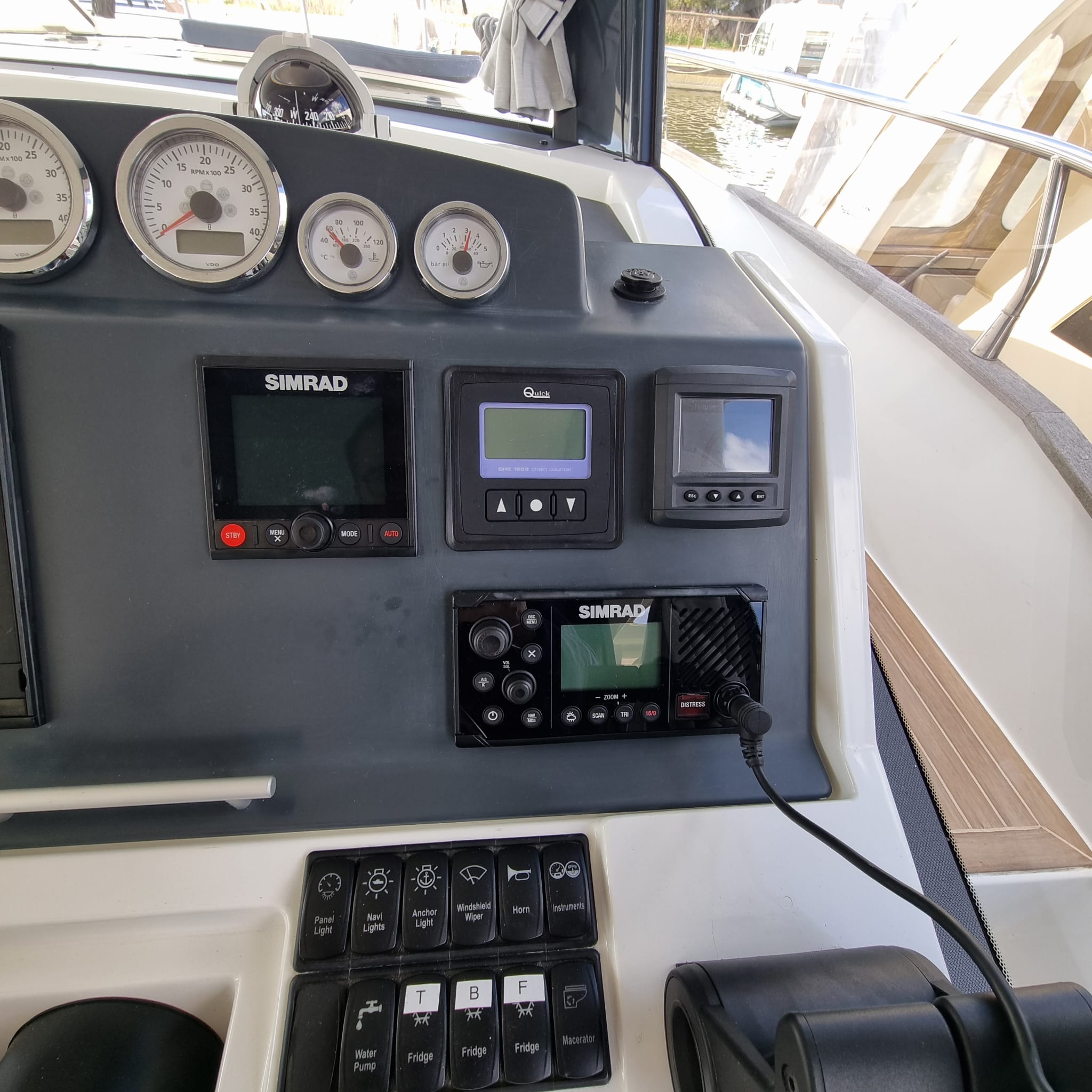 Photo Delphia 12 Flybridge