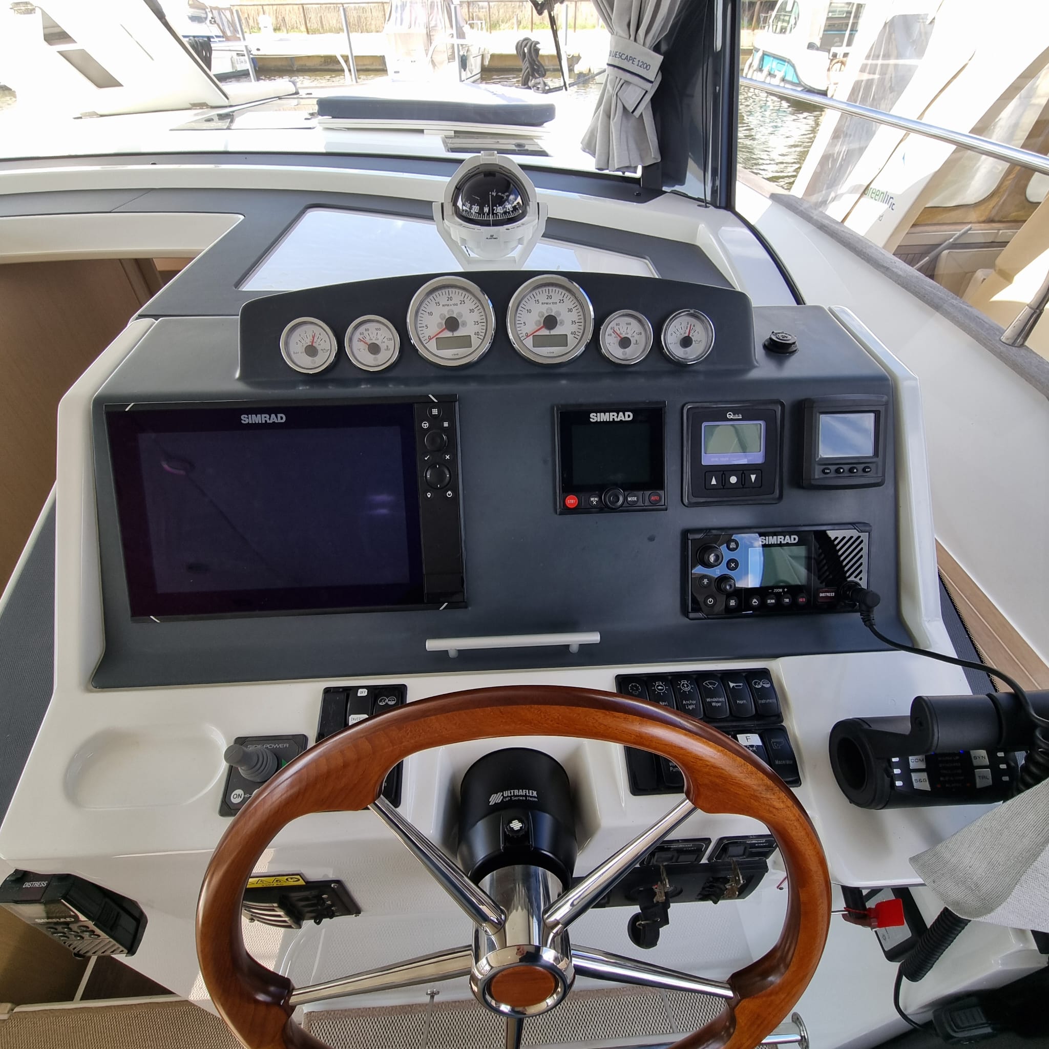 Photo Delphia 12 Flybridge