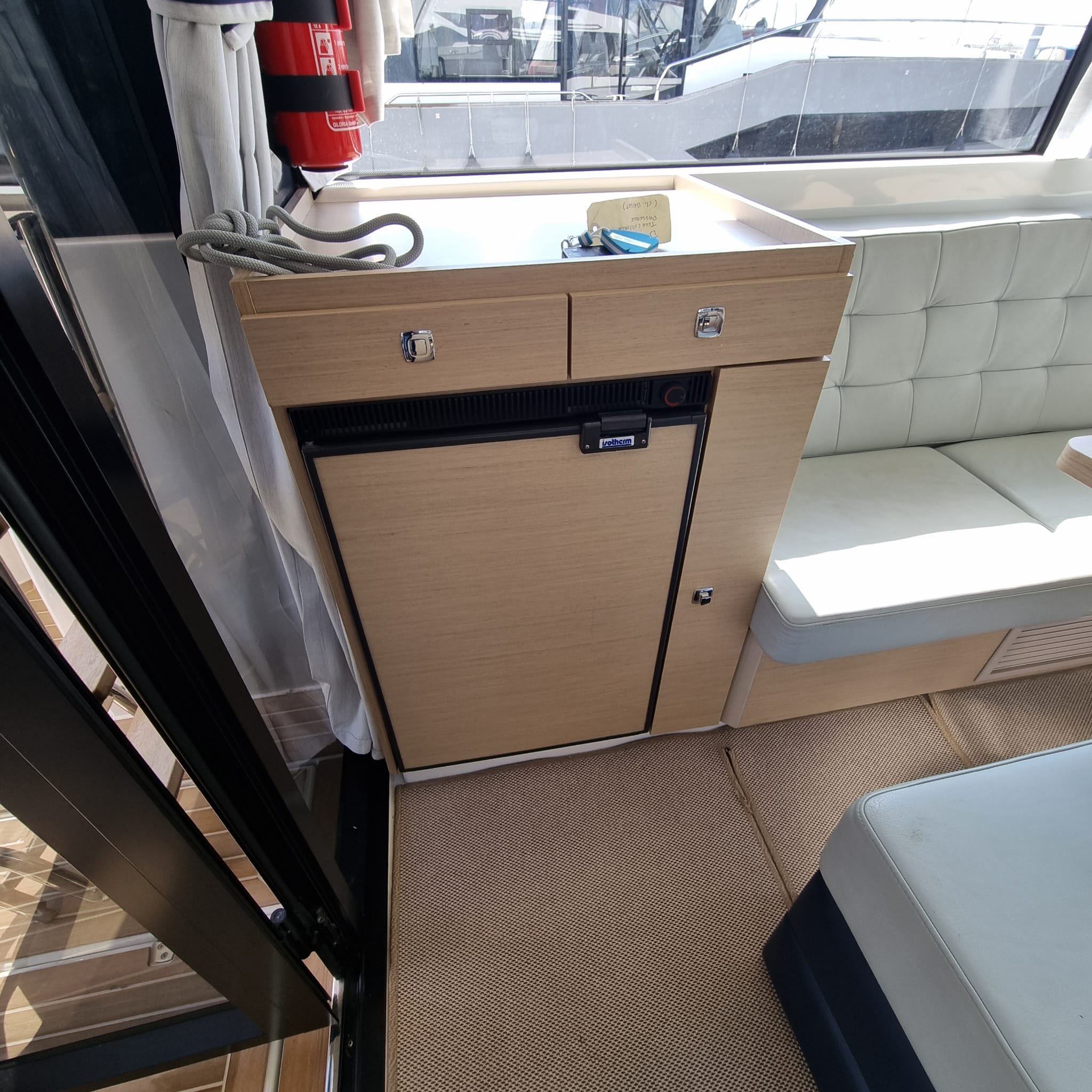 Photo Delphia 12 Flybridge