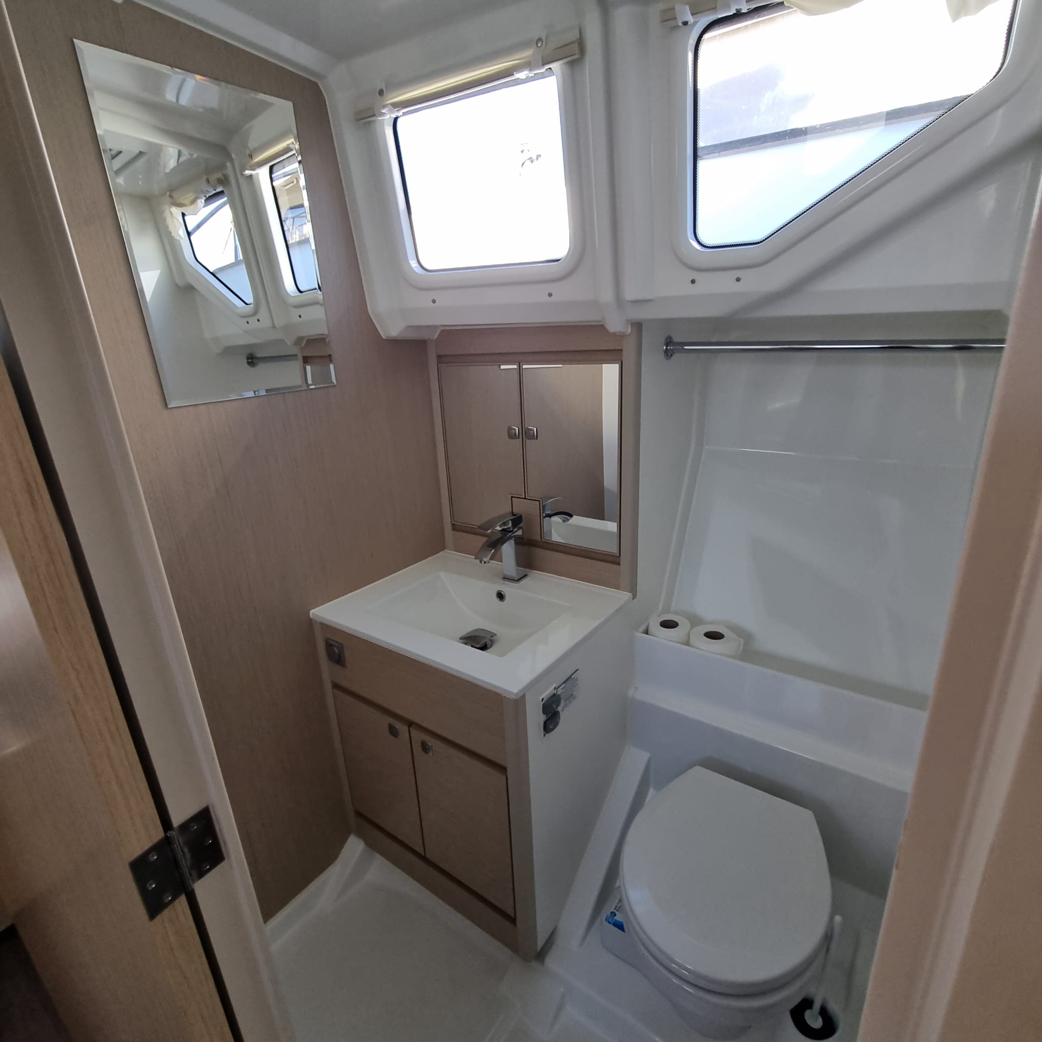 Photo Delphia 12 Flybridge