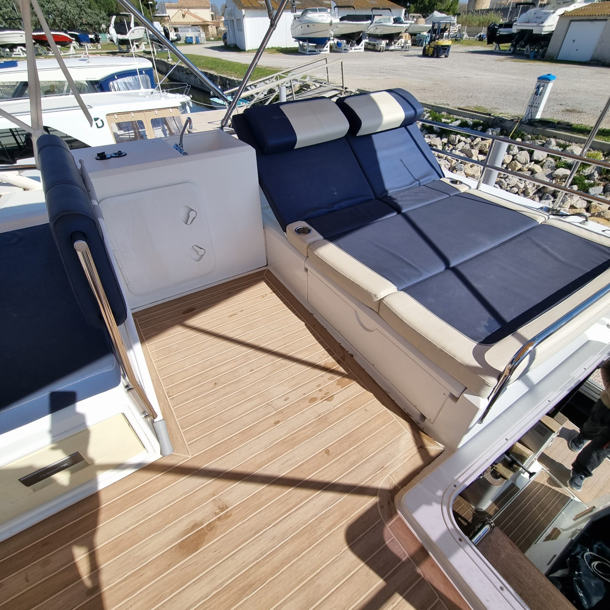 Photo Delphia 12 Flybridge