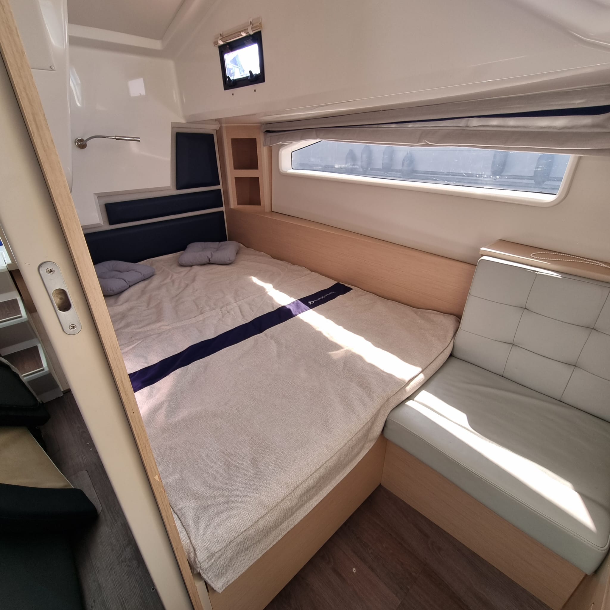 Photo Delphia 12 Flybridge