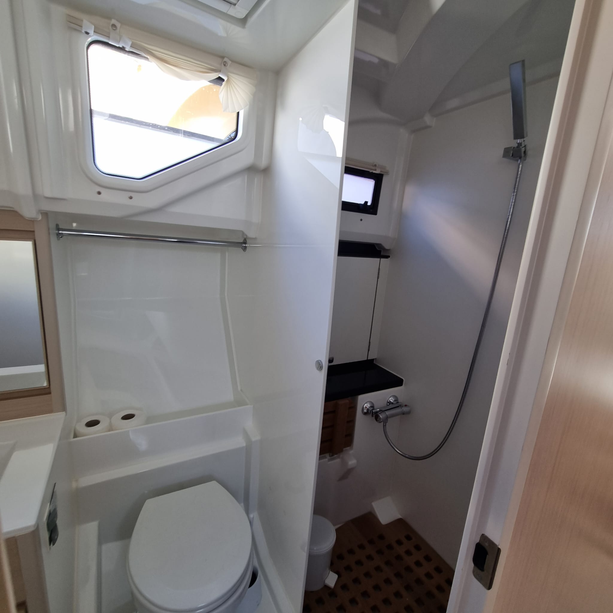 Photo Delphia 12 Flybridge