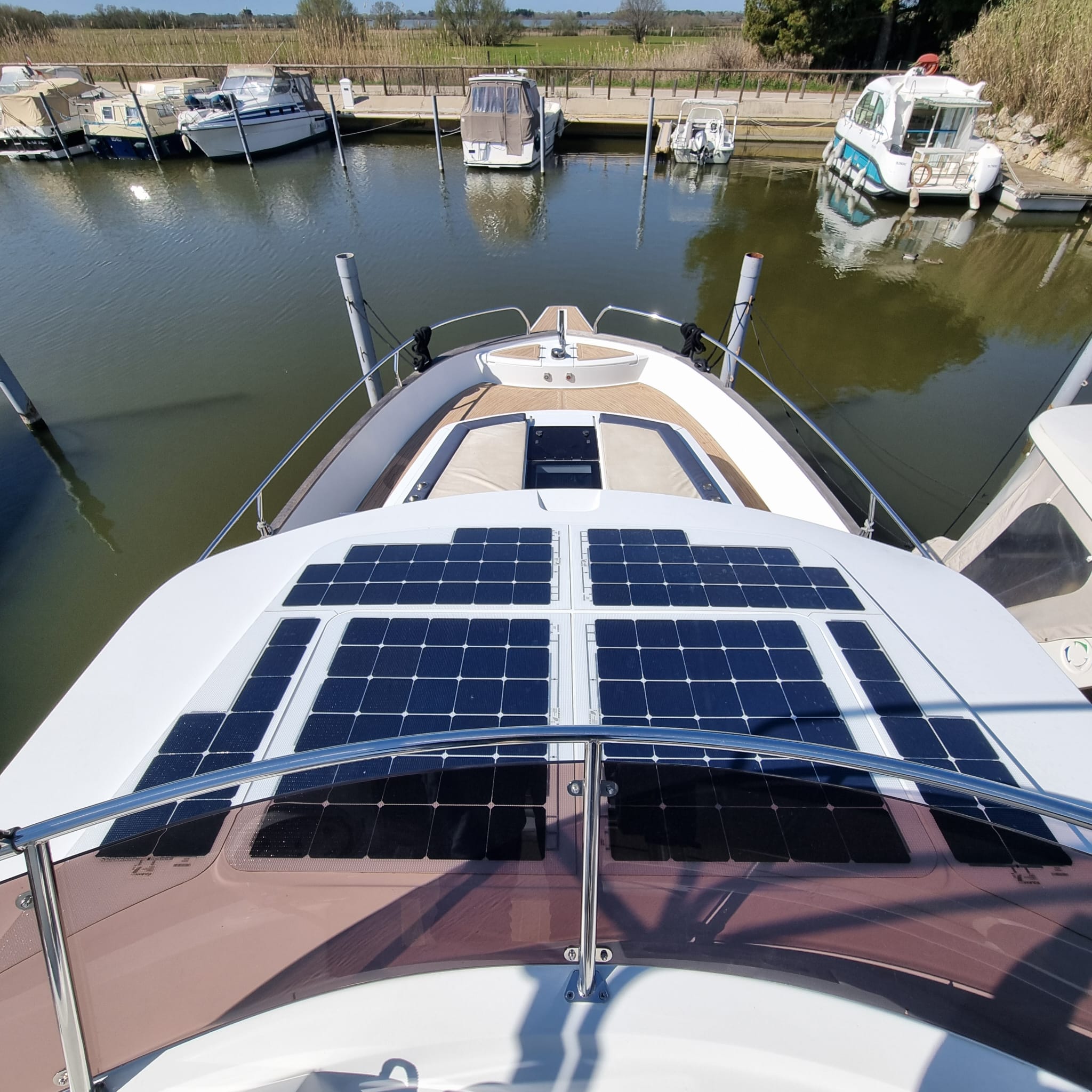 Photo Delphia 12 Flybridge