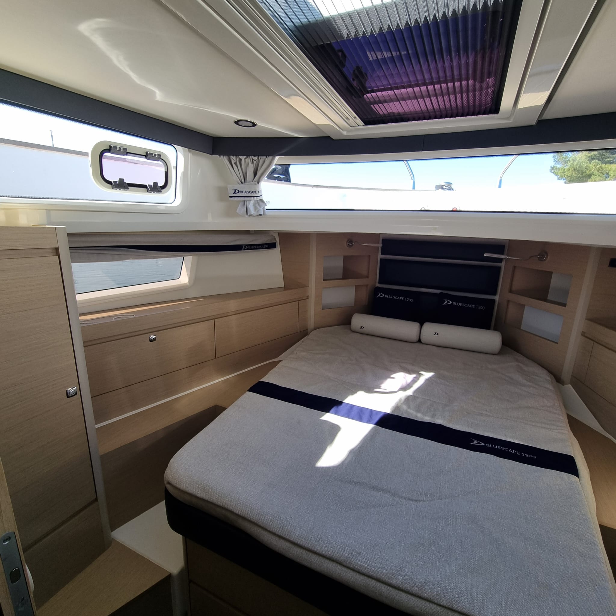 Photo Delphia 12 Flybridge